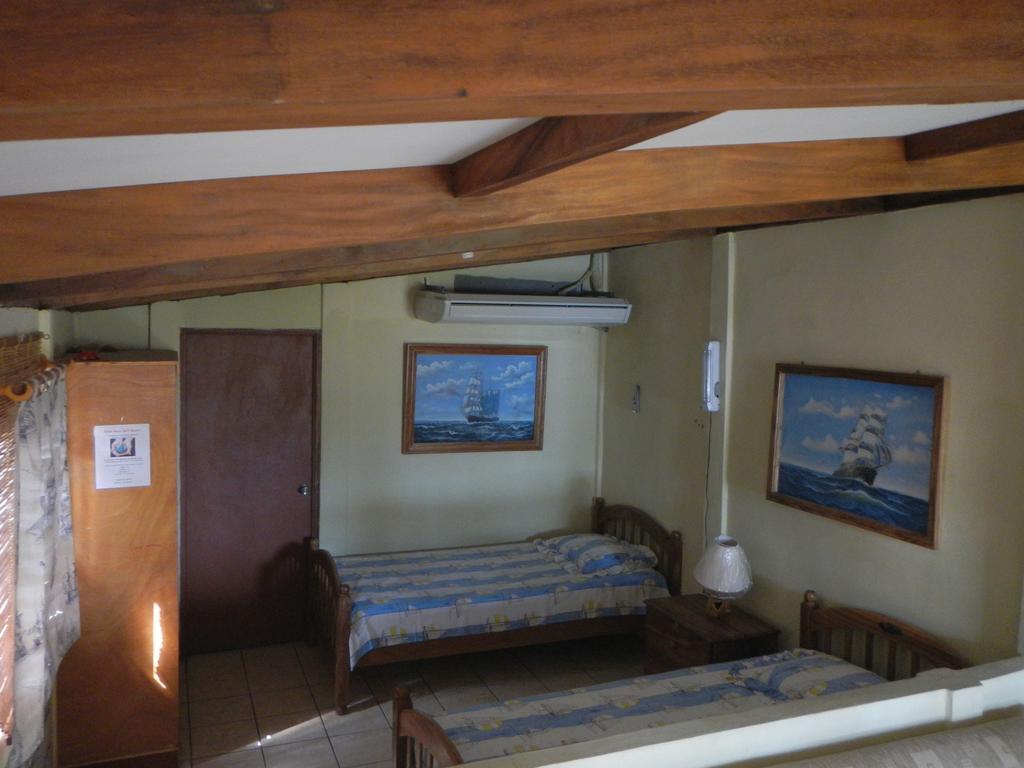Punta Roca Surf Resort La Libertad Zimmer foto